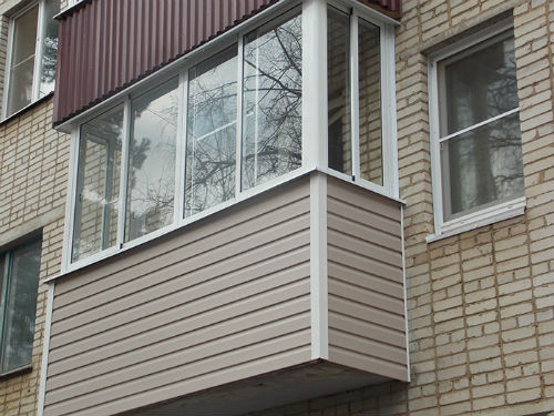 Современная отделка балконов и лоджий